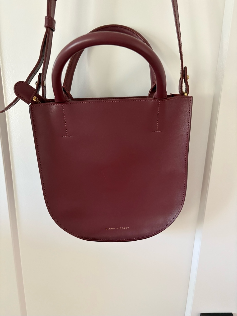 Minor History The Arc 11 Crossbody Bag Burgundy Leather